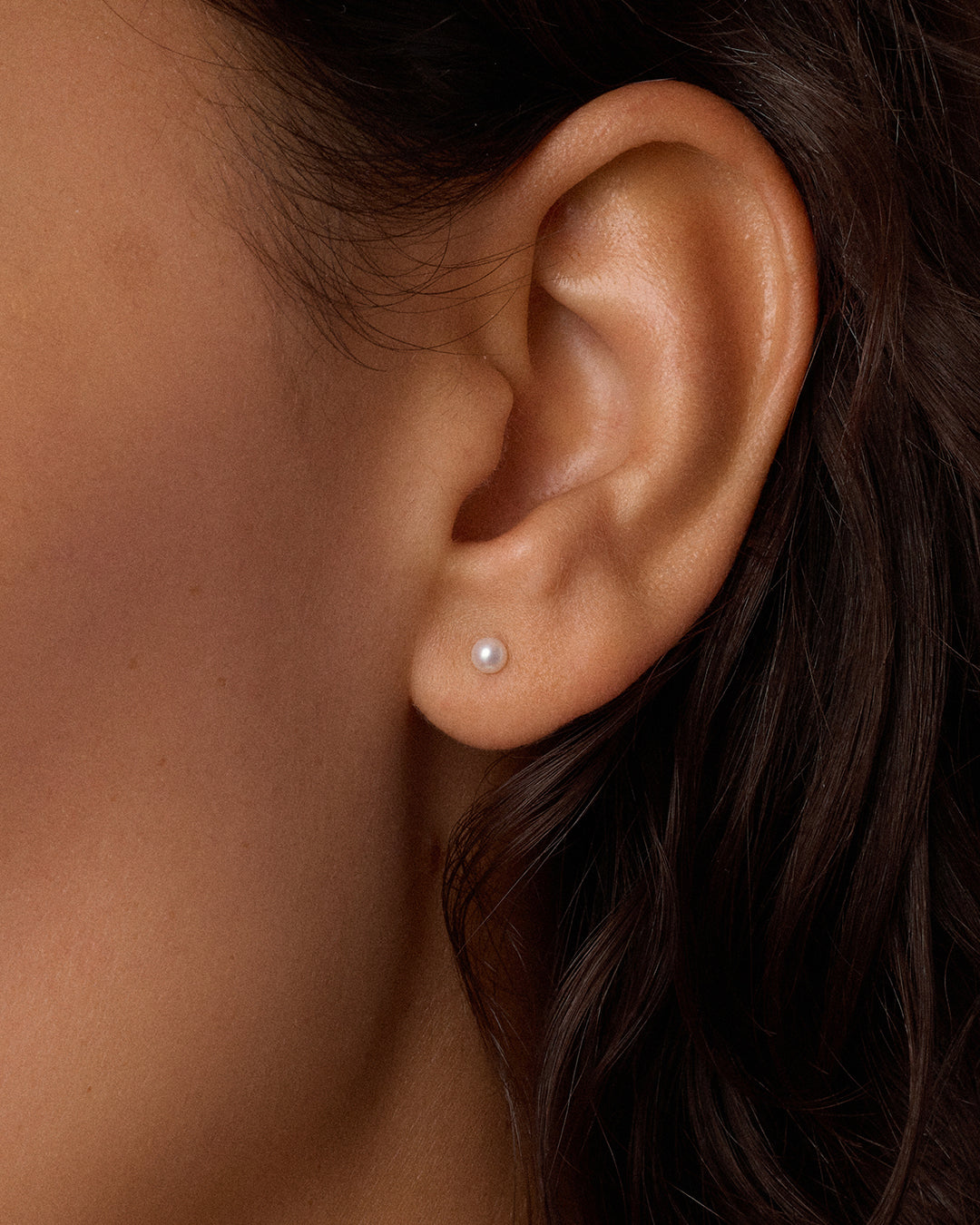 Pearl Flat Back Studs